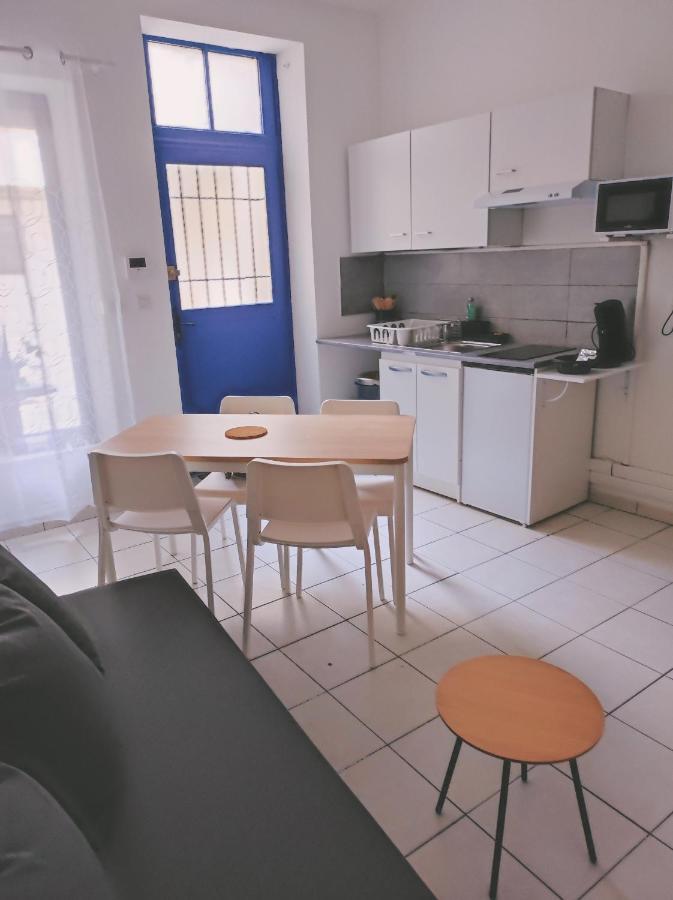 Appartement Cosy En Centre Centre-Ville . . . Nimes Exterior foto